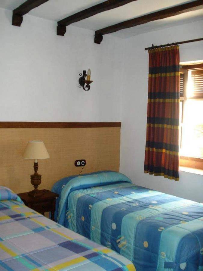 Casa de vacaciones para 6 personas, con piscina además de terraza y vistas en Valle del Genal - 4