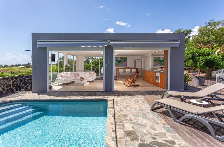 Villa für 4 Personen, mit Balkon/Terrasse und Terrasse sowie Pool - 1