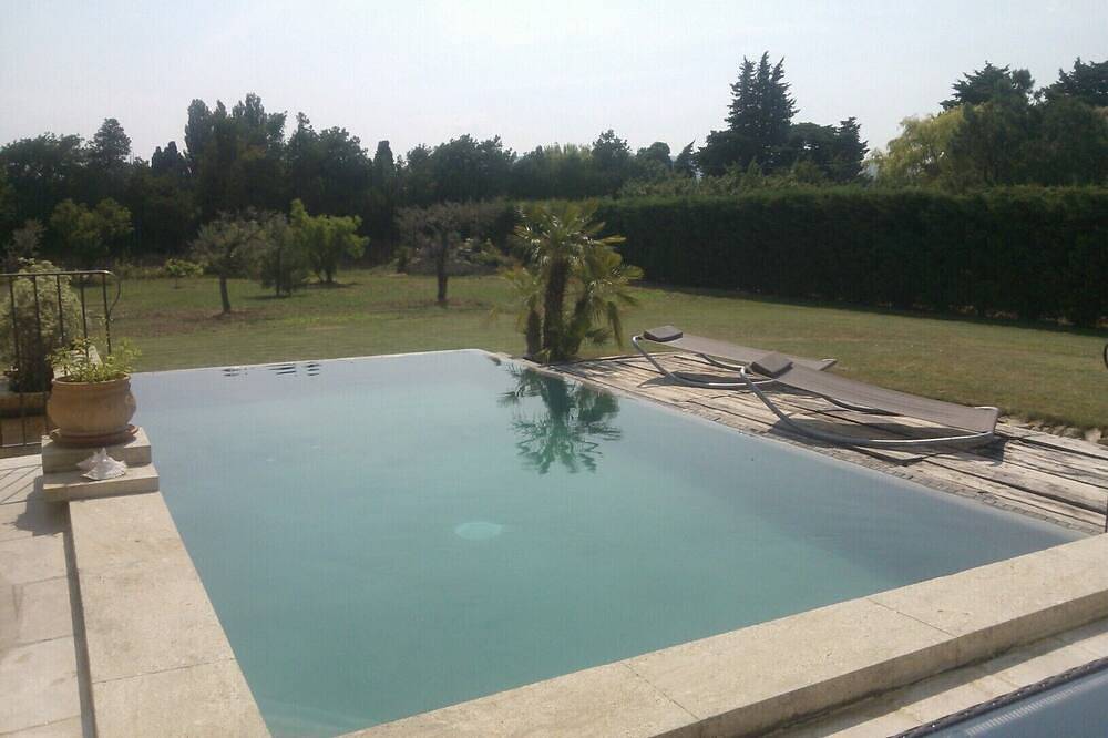 Luberon Beautiful air-conditioned provencal house with private pool in the countryside in Cavaillon, Parc naturel régional du Luberon
