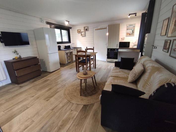 Gîte pour 2 personnes, avec vue et jardin dans Plage Moutchic