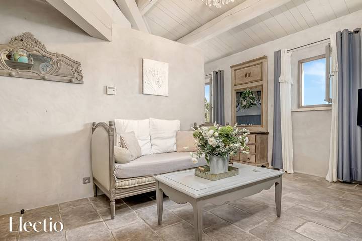 Gîte pour 2 personnes, avec jardin et piscine, animaux acceptés dans le Luberon - 3