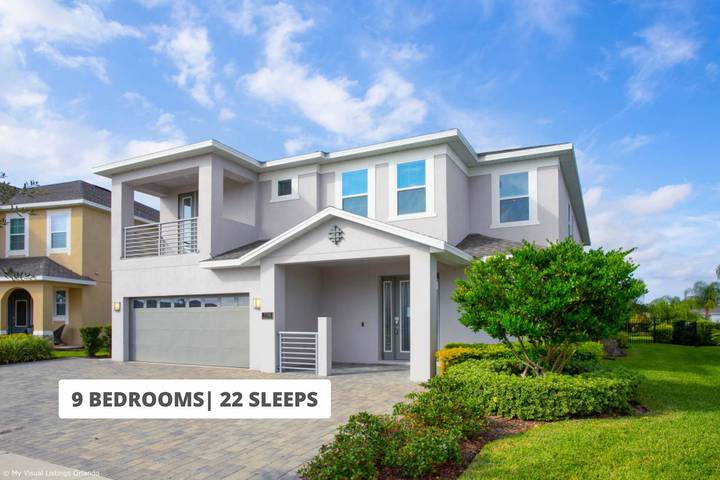 Vacation rental for 22 people, with pool and balcony as well as yard, kid friendly in Reunion (FL)