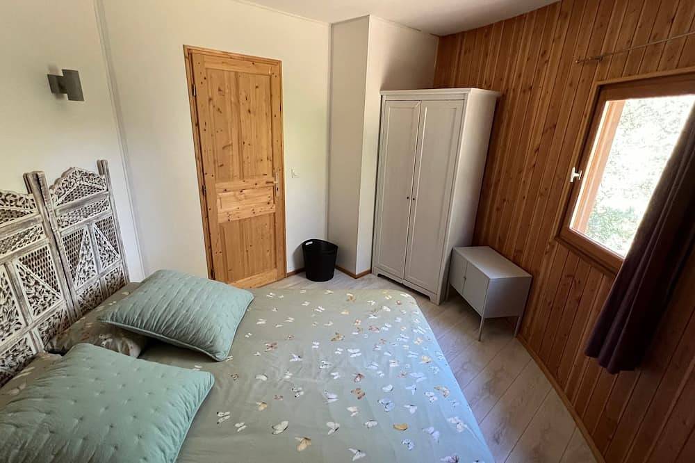 Chalet Dans Plusieurs Hectares de Nature Avec Piscine Privée in Barjols, Región Brignoles