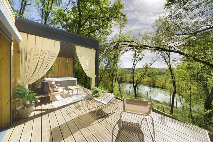 Location de vacances pour 2 personnes, avec jacuzzi ainsi que piscine et terrasse dans Sévignacq