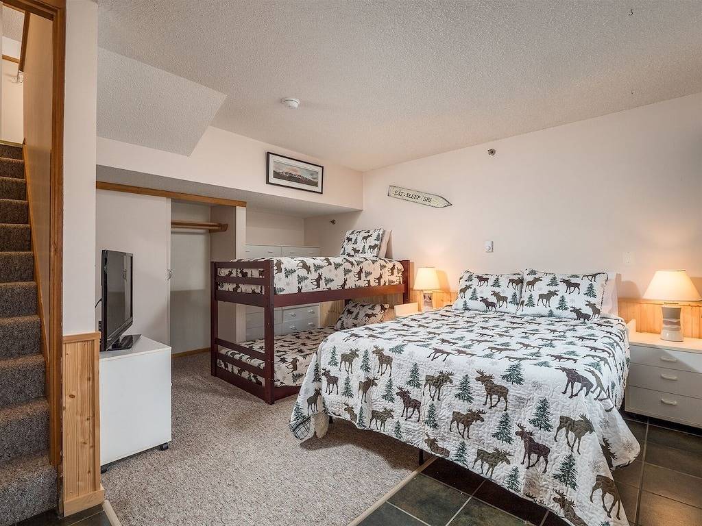 Sunrise | 1 Bed, 1 Bath in Newry, Sunday River