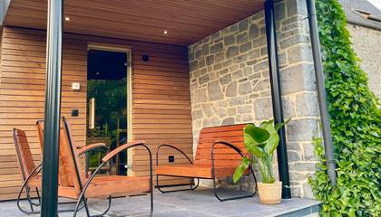 Gîte pour 9 personnes, avec jardin ainsi que vue et sauna dans Celles (Houyet)