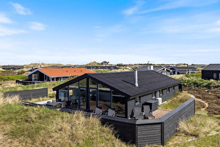 Villa for 8 personer, med sauna og balkon/terrasse i Bjerregård