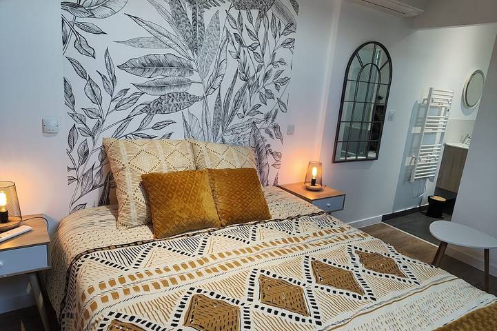 Gîte pour 6 personnes, avec jardin ainsi que piscine et terrasse à Noyant-de-Touraine - 2