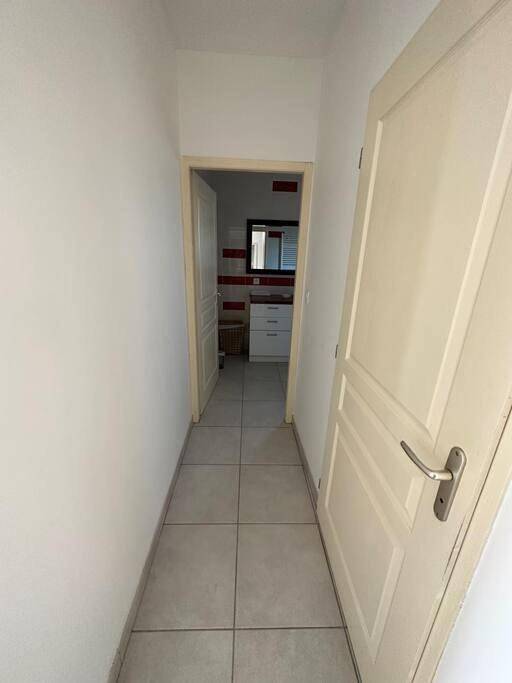 Two-Bedroom House in Bernis, Côte méditerranéenne (France)