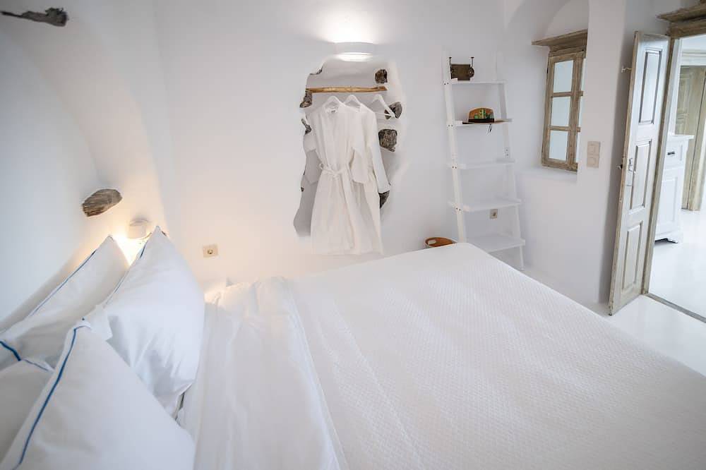 Appartement entier, Kallisti Sunset with Plunge Pool in Ormos Ammoudiou, Oia