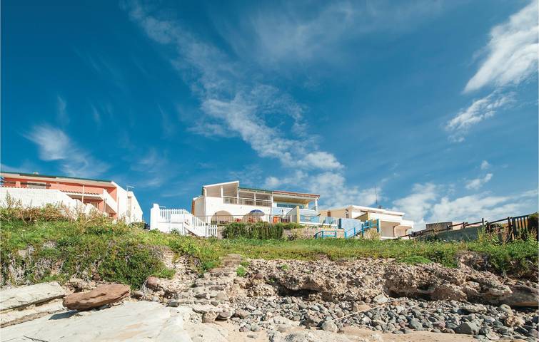Casa vacanza per 8 persone, con Terrazza a Lu Bagnu
