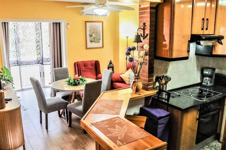 Apartamento de vacaciones para 4 personas, con vistas y terraza - 1