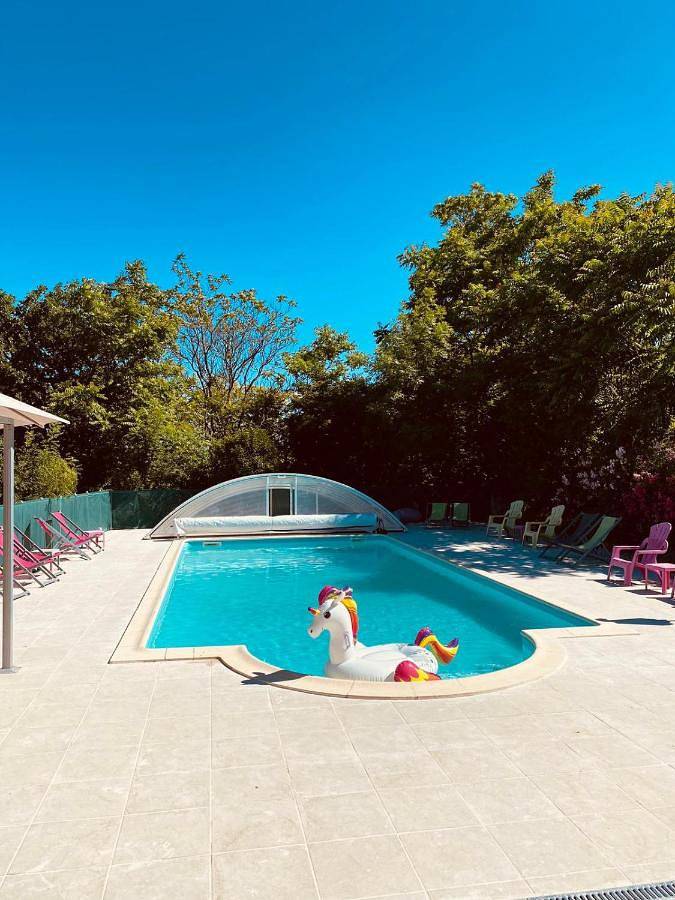 Location de vacances pour 5 personnes, avec Balcon et Terrasse ainsi que Jacuzzi et Jardin à Fargues