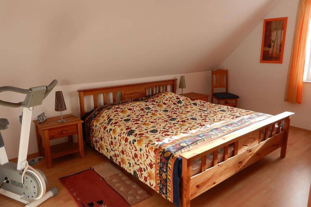 Freistehendes Haus  mit großem Garten und Spielplatz, bis 8P, zur Nordsee 2km in Campen, Krummhörn