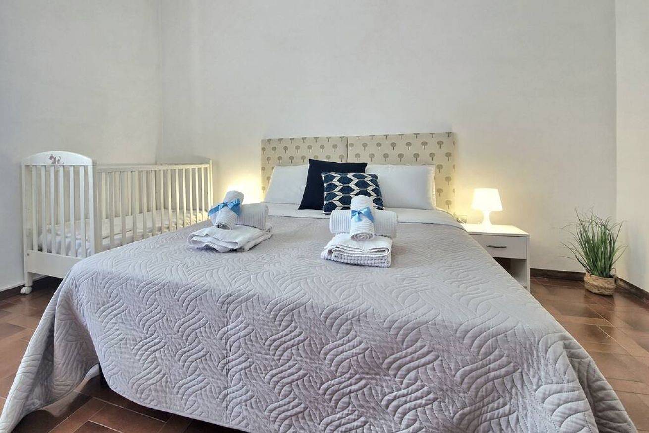 Appartement entier, [A few steps from the sea] Spacious house & private courtyard in Porto Sant'Elpidio, Province de Fermo