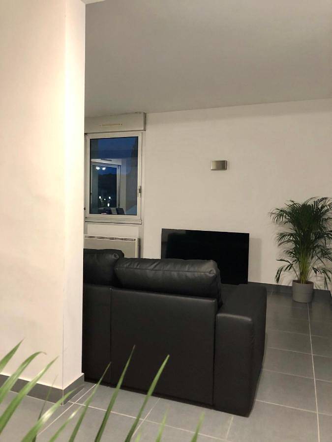 Appartement entier, Three-Bedroom Apartment in Cusset, Région de Vichy
