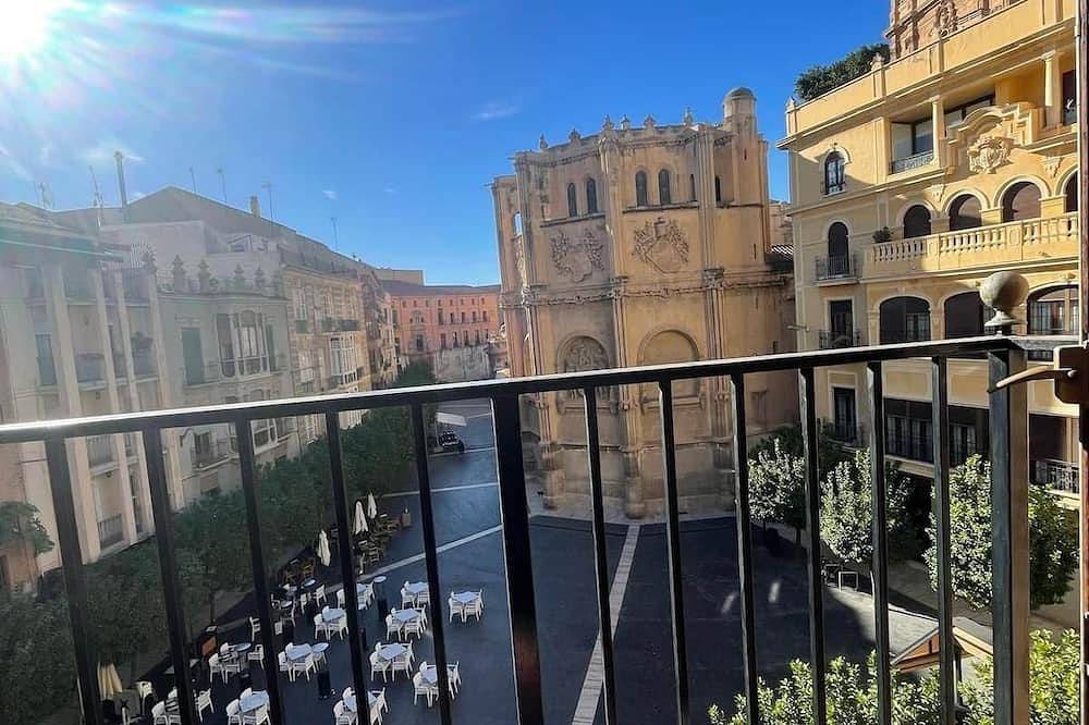 Entire apartment, Catedral Plaza in Murcia, Murcia Inland