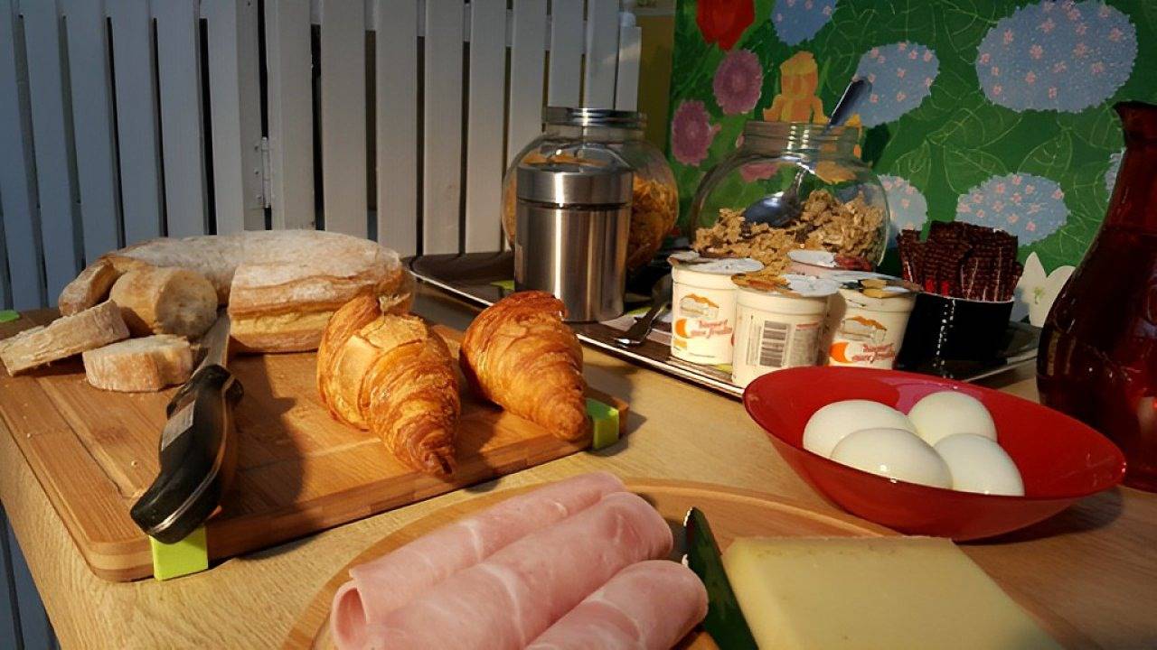 Chambres et table d'hôte Léonie - Chambre Léonie in Druillat, Ain
