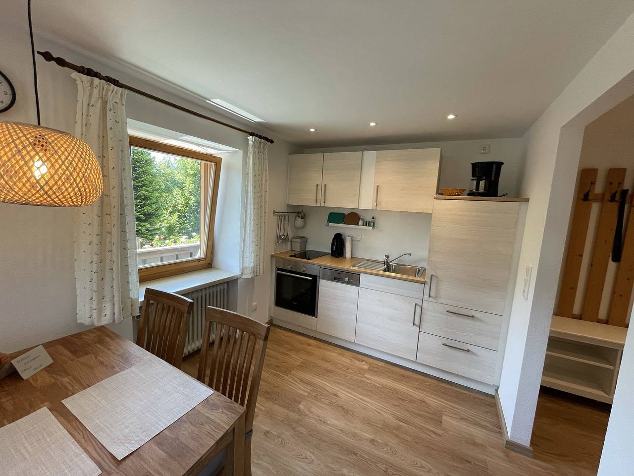 Entire holiday apartment, Haus Belvedere - Holiday flat 2 for 2 to 3 persons in Berchtesgaden, Berchtesgarden Alps