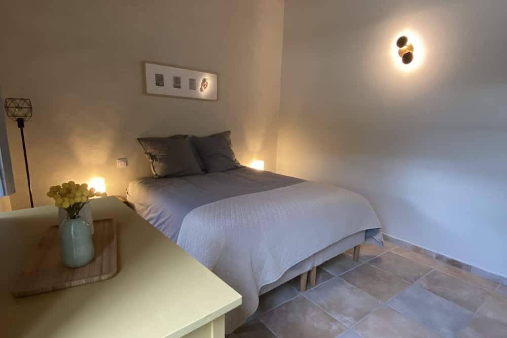 Appartement entier, Appartement dans Château pour 4 personnes avec Piscine commune in Lussan, Région de Nîmes