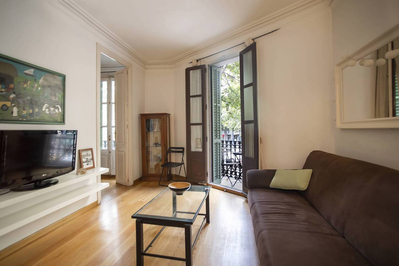 Apartamento entero, E2Val1032 - Eixample Esquerra with terrace in Centro Barcelona, Barcelona