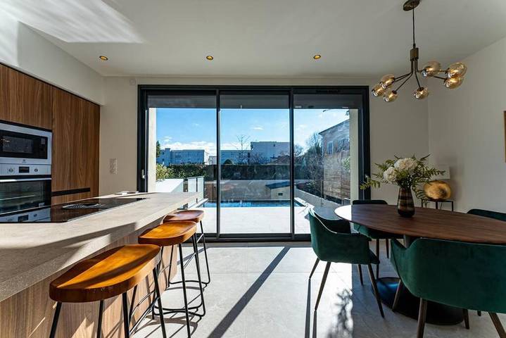 Villa pour 3 personnes, avec piscine et jardin