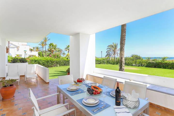 Holiday apartment for 6 people, with pool and garden as well as balcony - 1