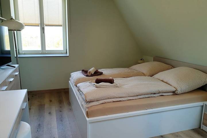 Ferienwohnung für 6 Personen, mit Sauna und Garten in Senftenberg - 4