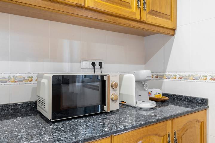 Vacation Home 'Pomba' with Mountain Views, Private Terrace, and Wi-Fi in Vilanova de Arousa, Pontevedra Province