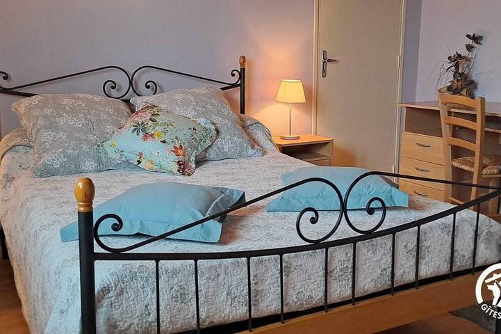 Location de vacances pour 6 personnes, avec jardin à Briatexte - 3