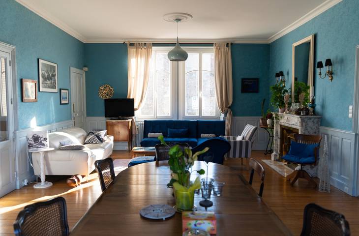 Gîte pour 12 personnes, avec jardin et terrasse, animaux acceptés
