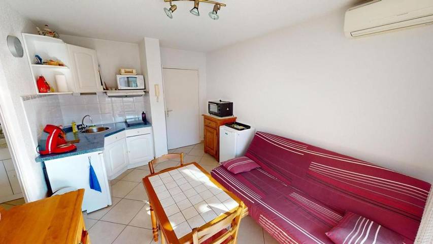Gîte pour 2 personnes, avec balcon dans Port De Balaruc Les Bains - 2