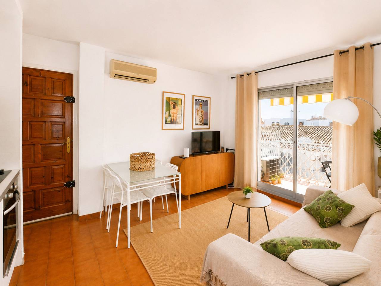 Entire apartment, Comfortable modern apartment - 4 guests in Empuriabrava, Upper Empordà