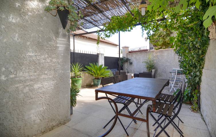 Location de vacances pour 6 personnes, avec terrasse à Maillane - 2