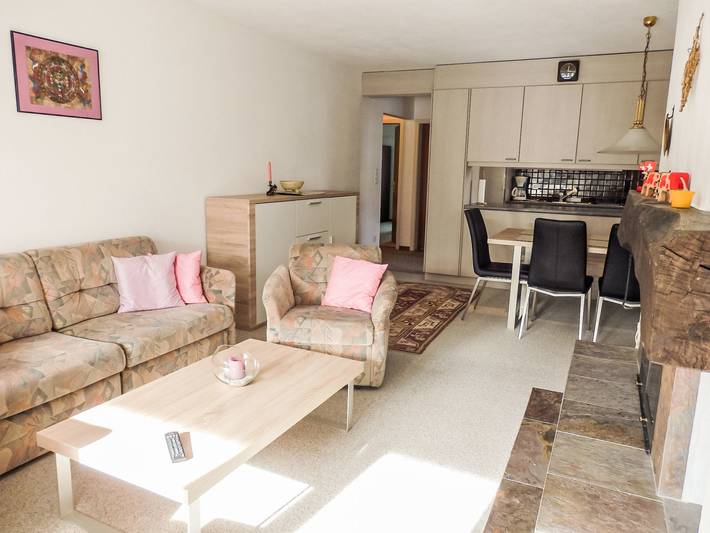 Ferienwohnung für 4 Personen, mit Sauna und Ausblick sowie Balkon in Laax