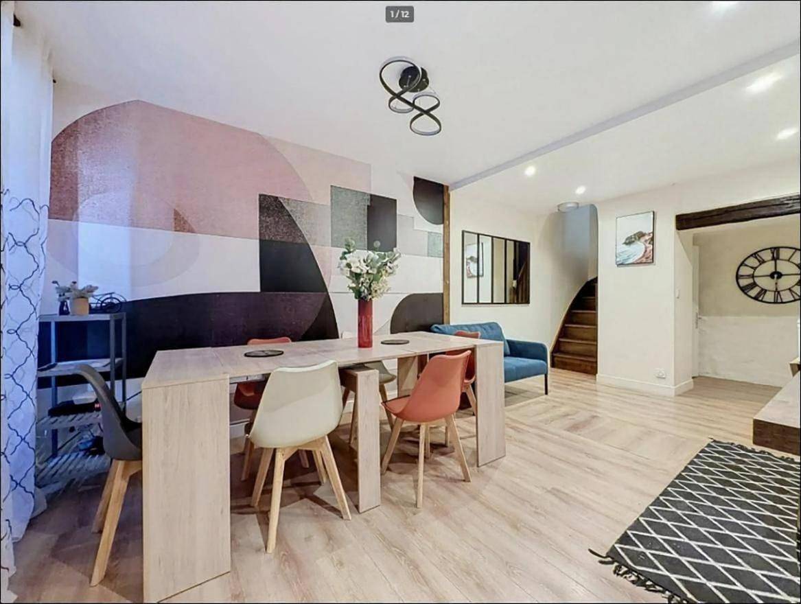 Appartement entier, Grande Suite salle de bain toilette privés -20min Orly-40min Paris in Saint-Pierre-du-Perray, Essonne