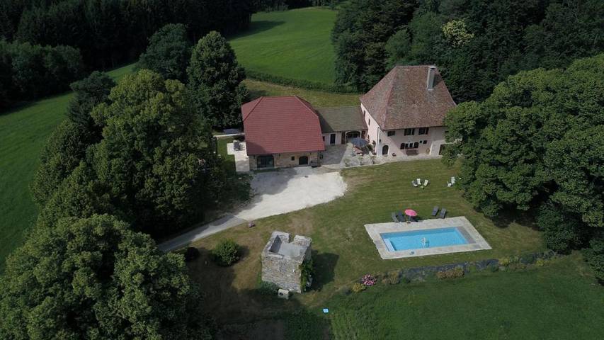 Maison de vacances pour 6 personnes, avec Terrasse et Piscine ainsi que Vue sur le lac et Vue à Cruseilles