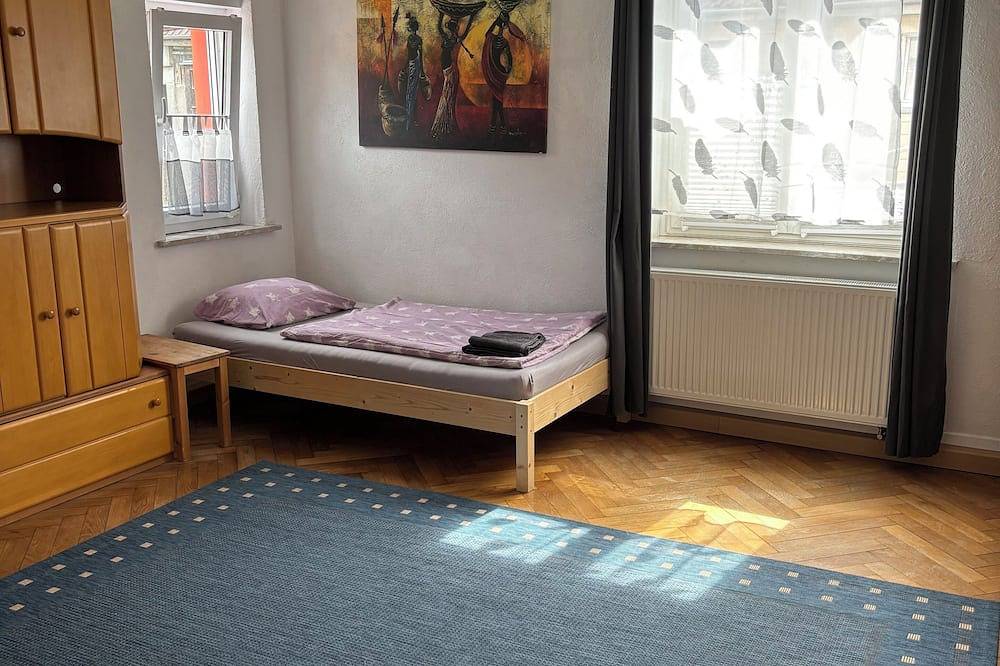 Ganze Wohnung, Große 4-Zimmerwohnung für bis zu 8 Personen in Geislingen an der Steige, Landkreis Göppingen