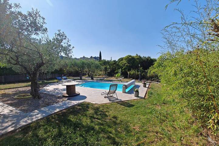 Appartement de vacances pour 4 personnes, avec terrasse et jardin