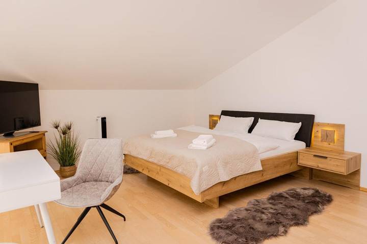Ferienwohnung für 6 Personen, mit Ausblick und Terrasse sowie Sauna in Murnau am Staffelsee - 4