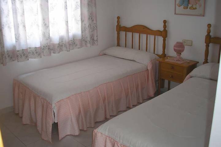 Chalet für 12 Personen, mit Garten und Balkon in Oliva - 4