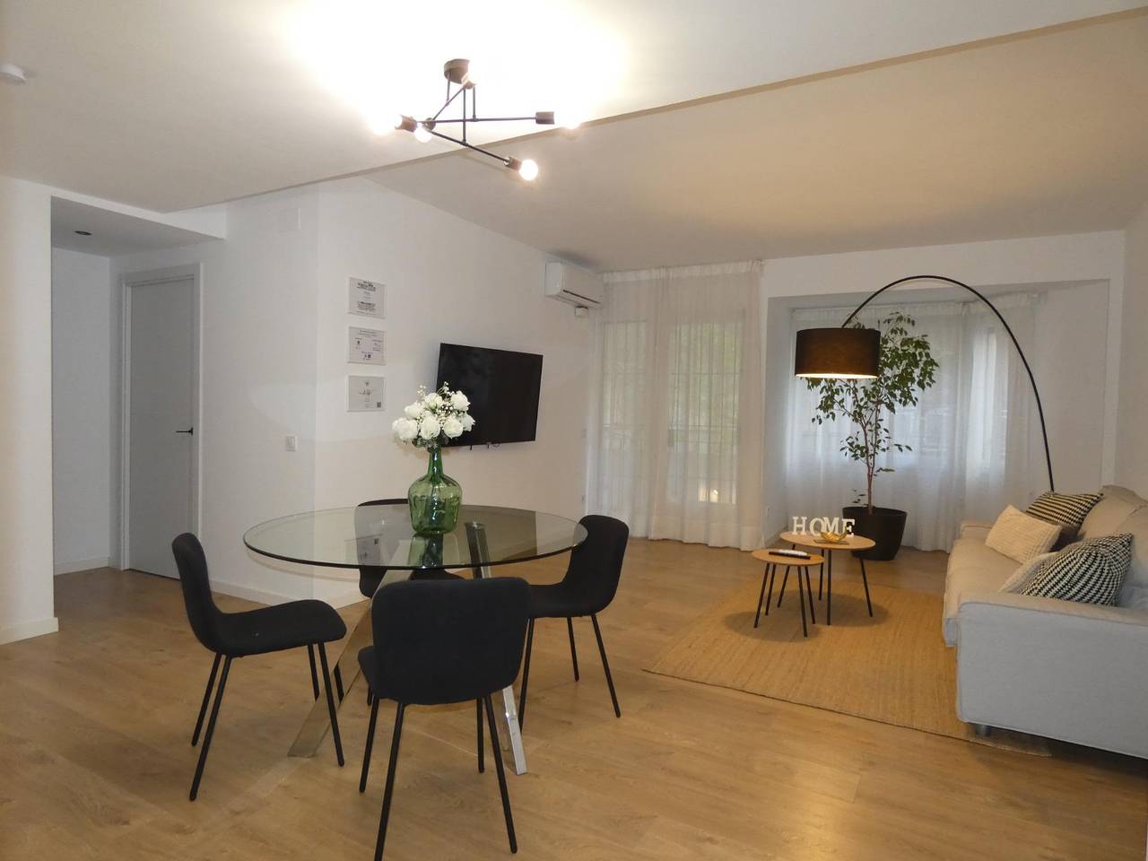 Apartamento entero, Apartamento 'My Holidays Home' con balcón, Wi-Fi y aire acondicionado in Palamós, Costa Brava