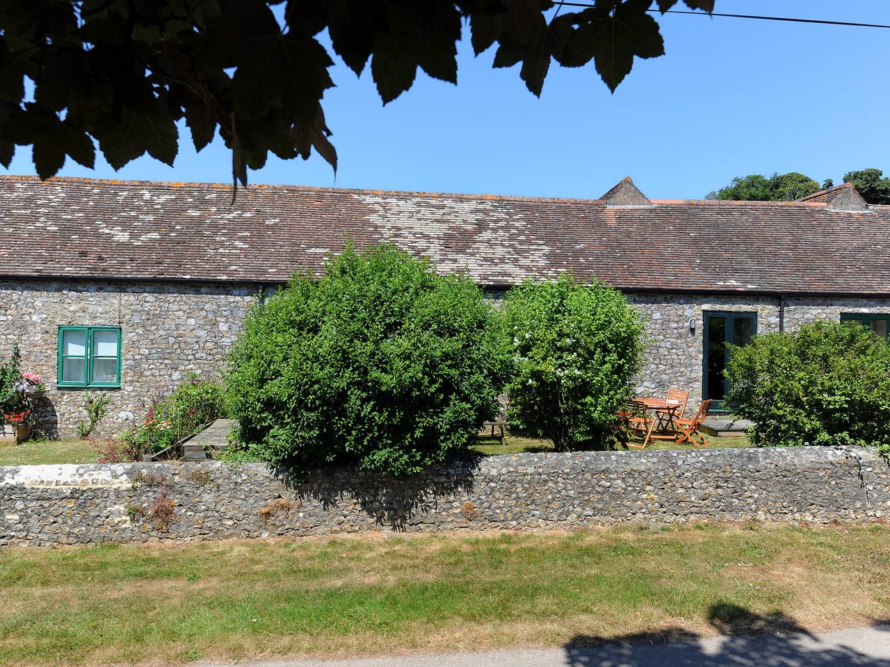 3 Home Farm South in Combpyne Rousdon, Devon