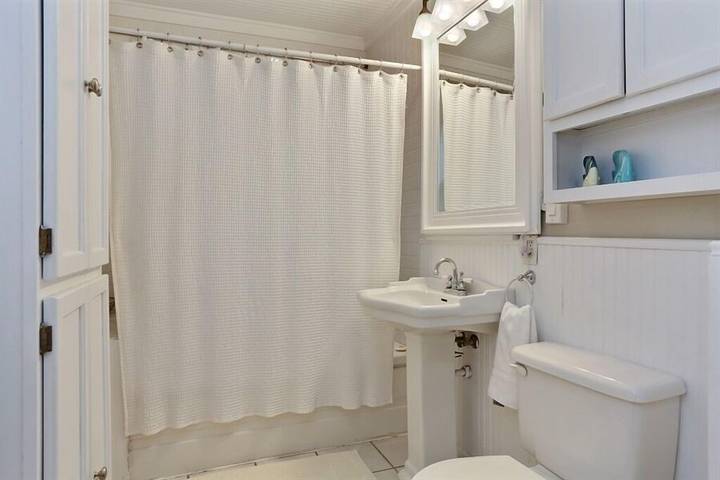 Bed and breakfasts for 12 people in Michigan