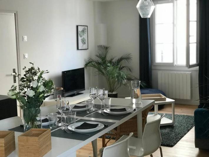 Gîte pour 4 personnes, avec vue dans Marche Sur La Place Des Lices Vannes - 2