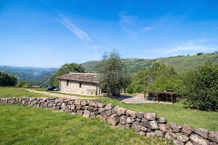 Gîte pour 15 personnes, avec jardin - 1