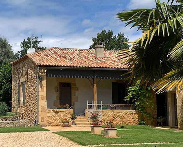 Gîte pour 5 personnes, avec Piscine à Biron - 4