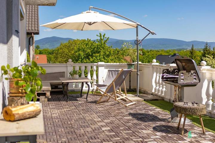 Villa für 10 Personen, mit Ausblick und Garten sowie Terrasse, mit Haustier - 1