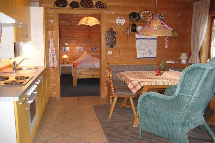Kleines Appartement 2-4 Pers, Holzblockhaus,gemütlich, ruhig,sonnig,zentrumsnah in Kleinarl, Ski Amadé