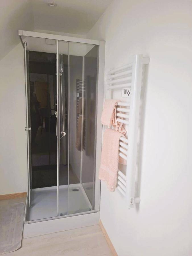 Gîte pour 2 personnes, avec vue à Ploubezre - 4